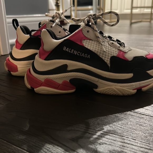 Balenciaga Triple S pink and black sneaker, gently worn. - Picture 3 of 3